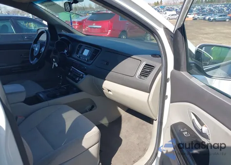 2015 Kia Sedona Lx z USA, uszkodzony, nr VIN KNDMB5C11F6076331